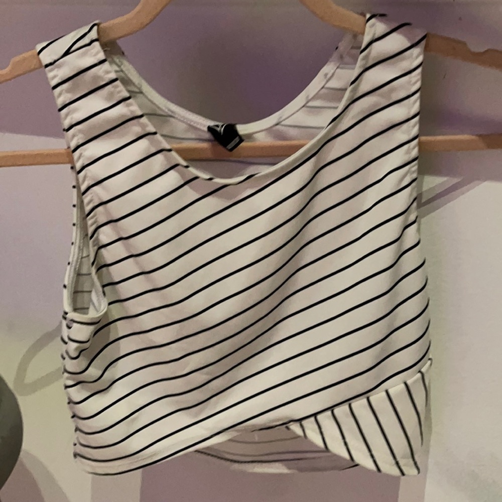 Black and white crop top